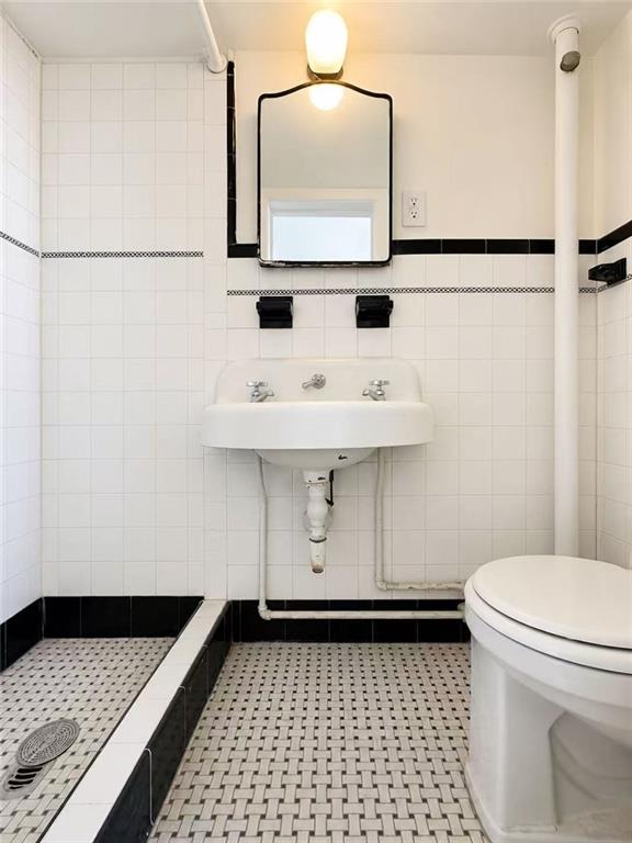 48 Tompkins Circle, Staten  Island, New York, 10301 image 12