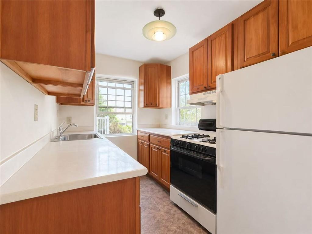 48 Tompkins Circle, Staten  Island, New York, 10301 image 15
