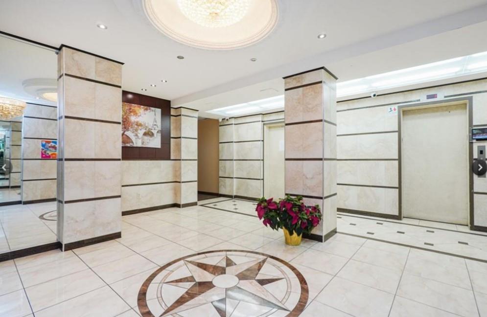 100 Oceana Drive 4J Image 1