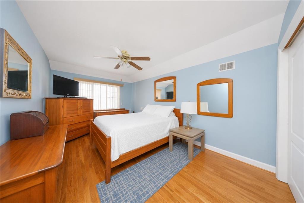 32 Franklin Place, State Island, New York, 10314 image 16