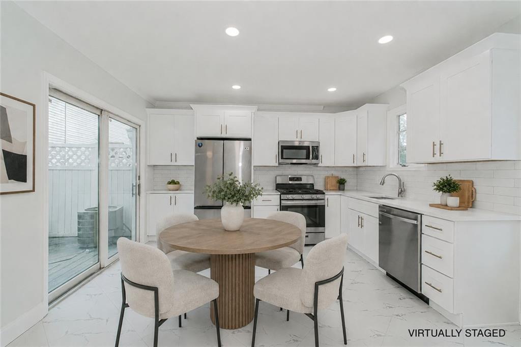 12 Lexington Lane Image 4