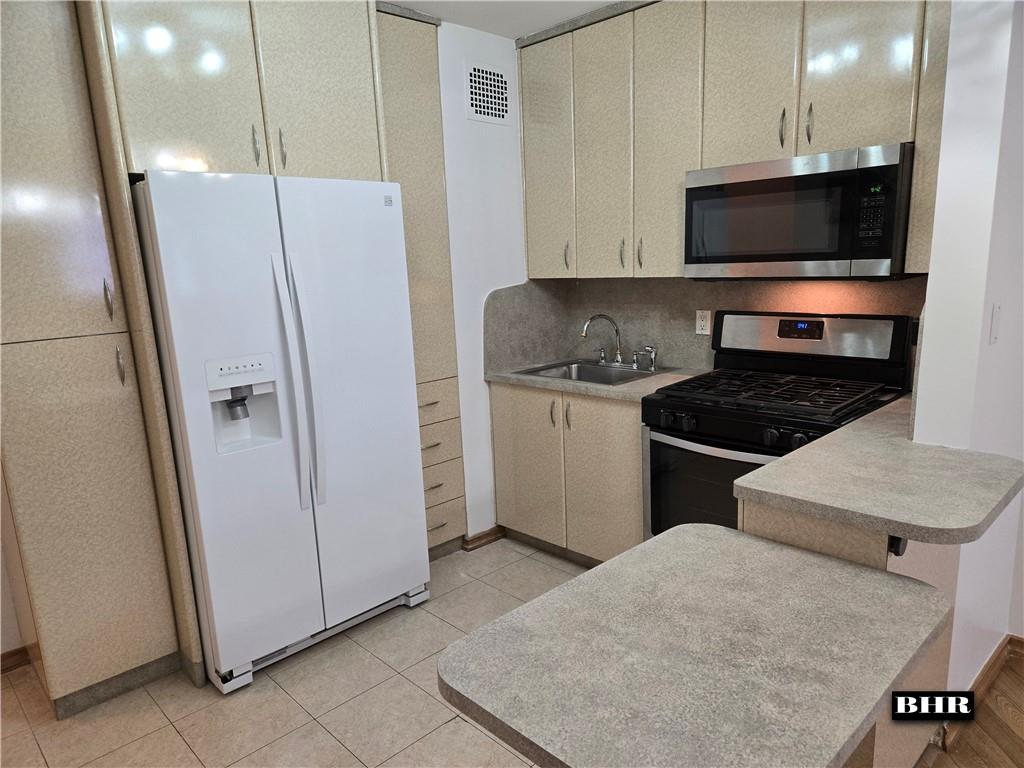 150 West End Avenue 3E, Brooklyn, New York, 11235 image 6