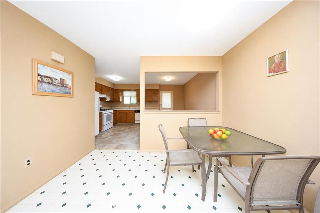 3 Carlyle Green, Staten  Island, New York, 10312 image 7