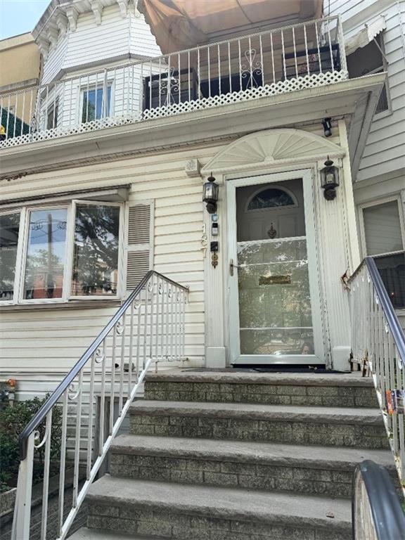 187 Bay 14th Street Image 2