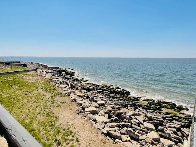 4703 Beach 47th Street Image 1