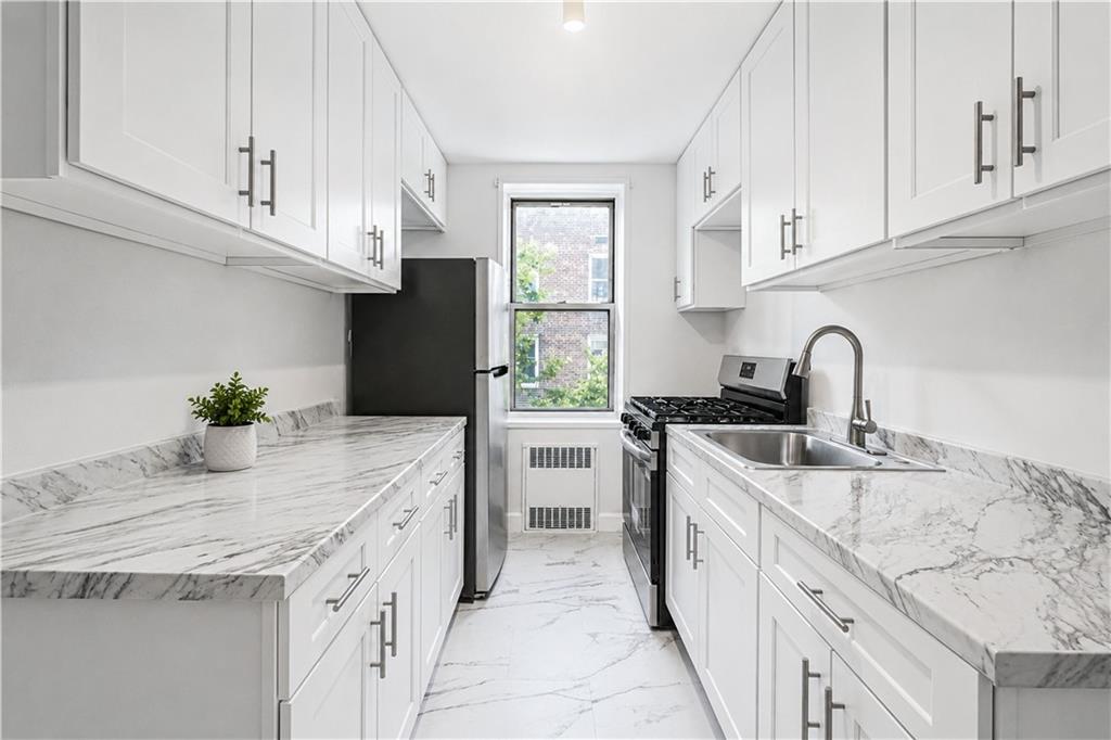 221 mcdonald Avenue 5g, Brooklyn, New York, 11218