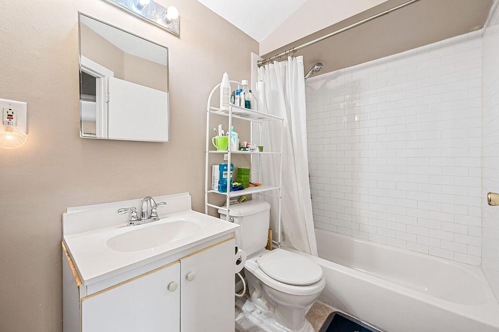 7 Andrea Court, Staten  Island, New York, 10312 image 13