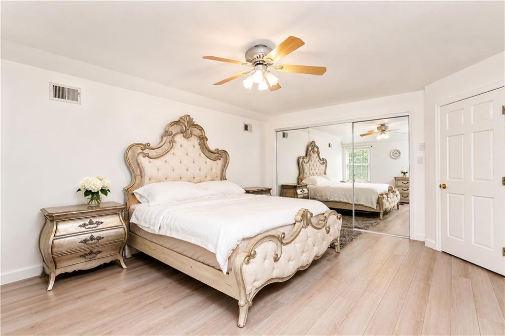 22 Putters Court, Staten  Island, New York, 10301 image 16