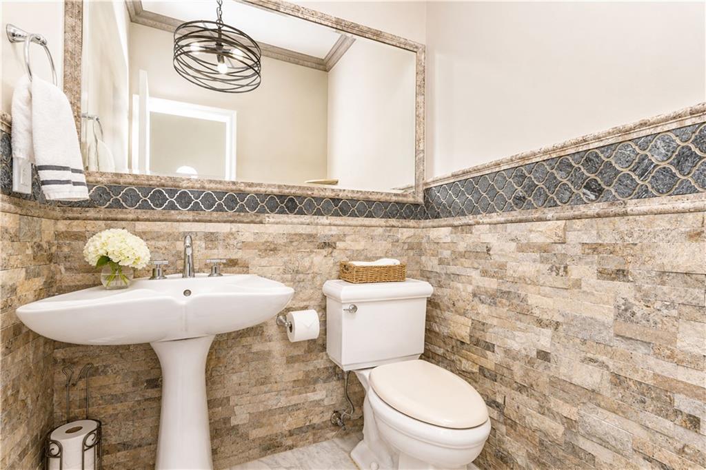 22 Putters Court, Staten  Island, New York, 10301 image 27
