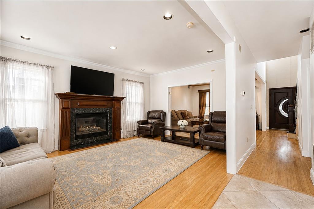 22 Putters Court, Staten  Island, New York, 10301 image 10
