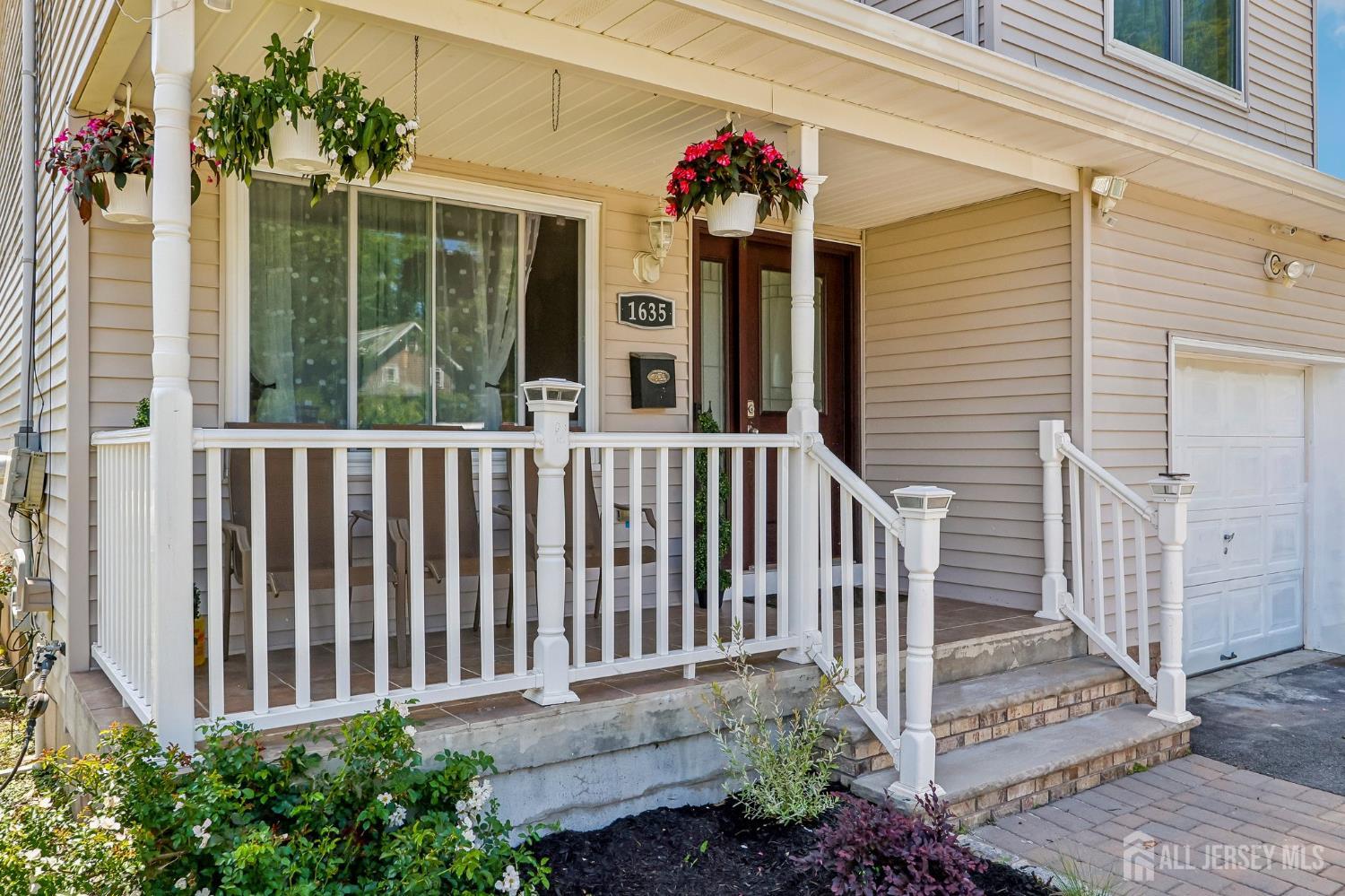 1635 Mabel Street Image 2