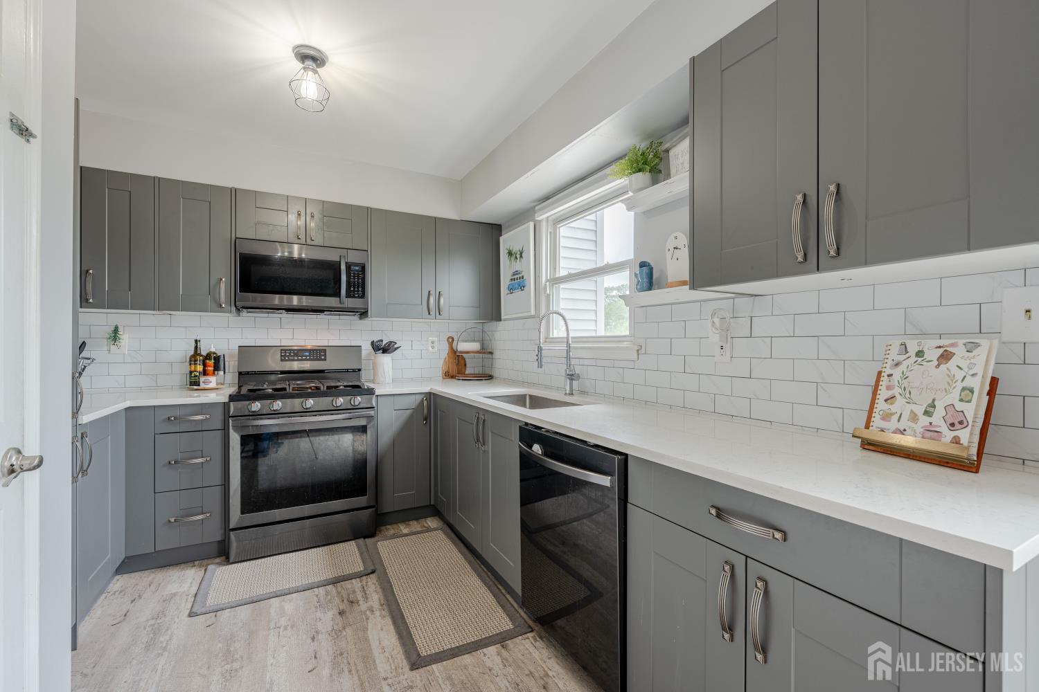 97 brookview Circle, Jamesburg, NJ, 08831 image 14