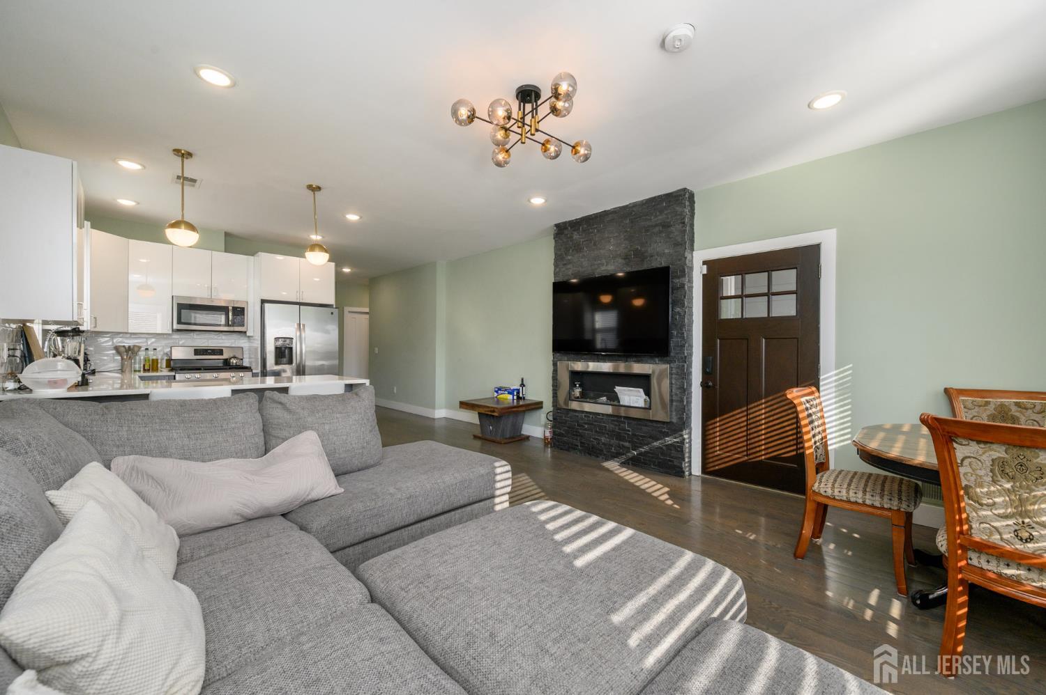 197 Garfield Avenue Image 5