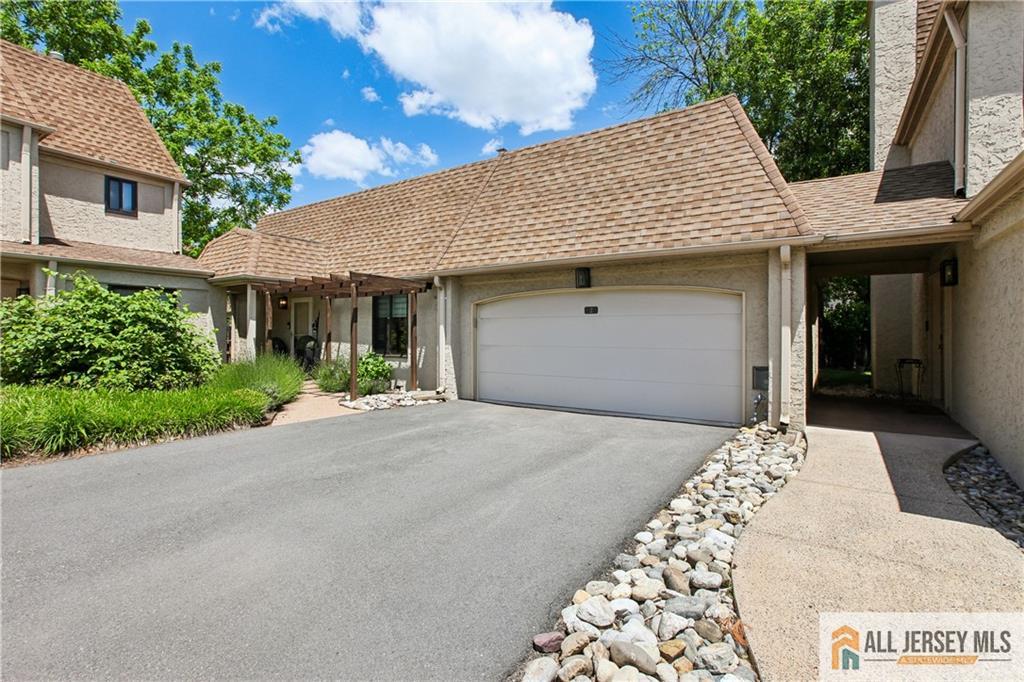 2 Park Gate Drive 1002 Image 3