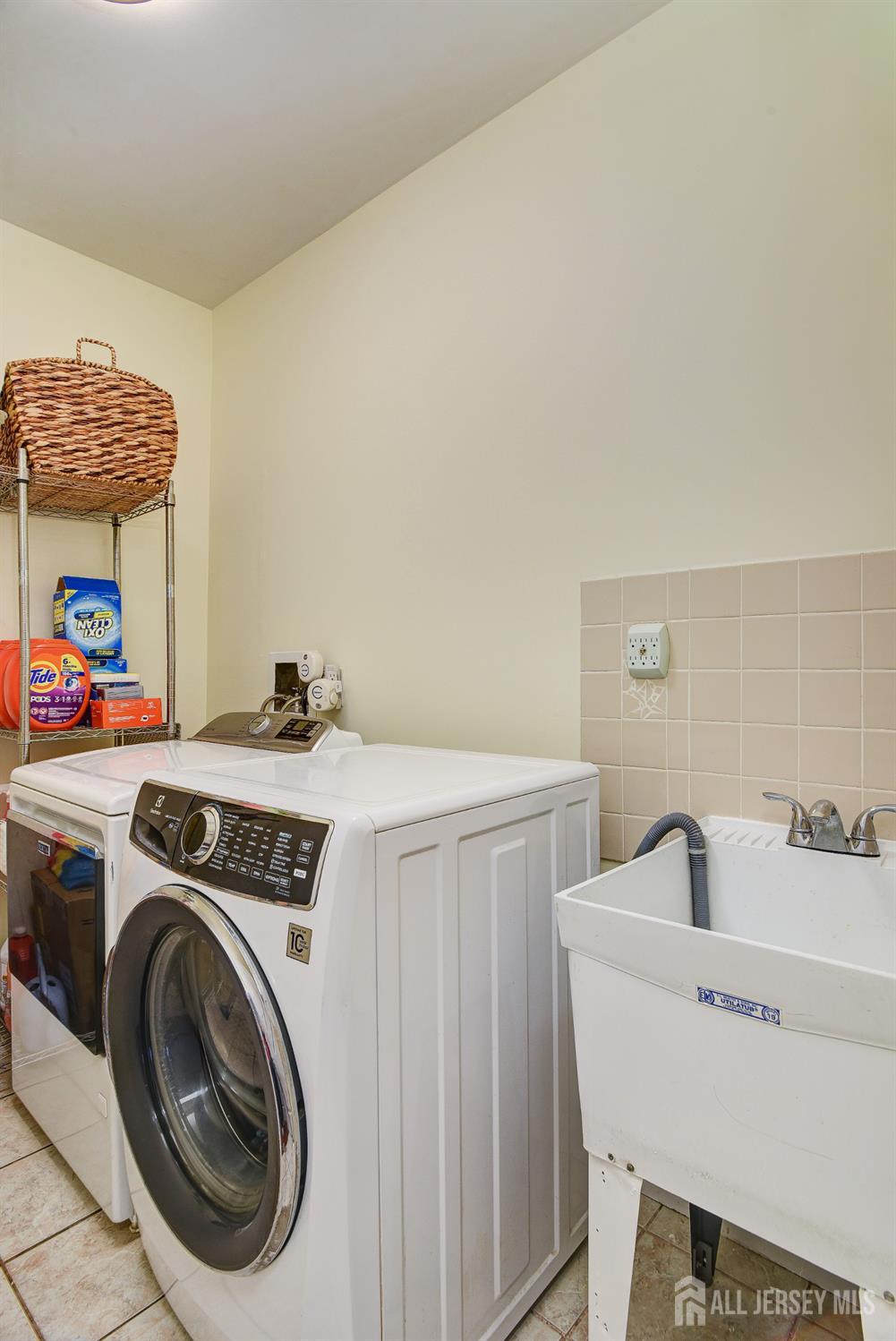 411 Perry Street, Morganville, NJ, 07751 image 22