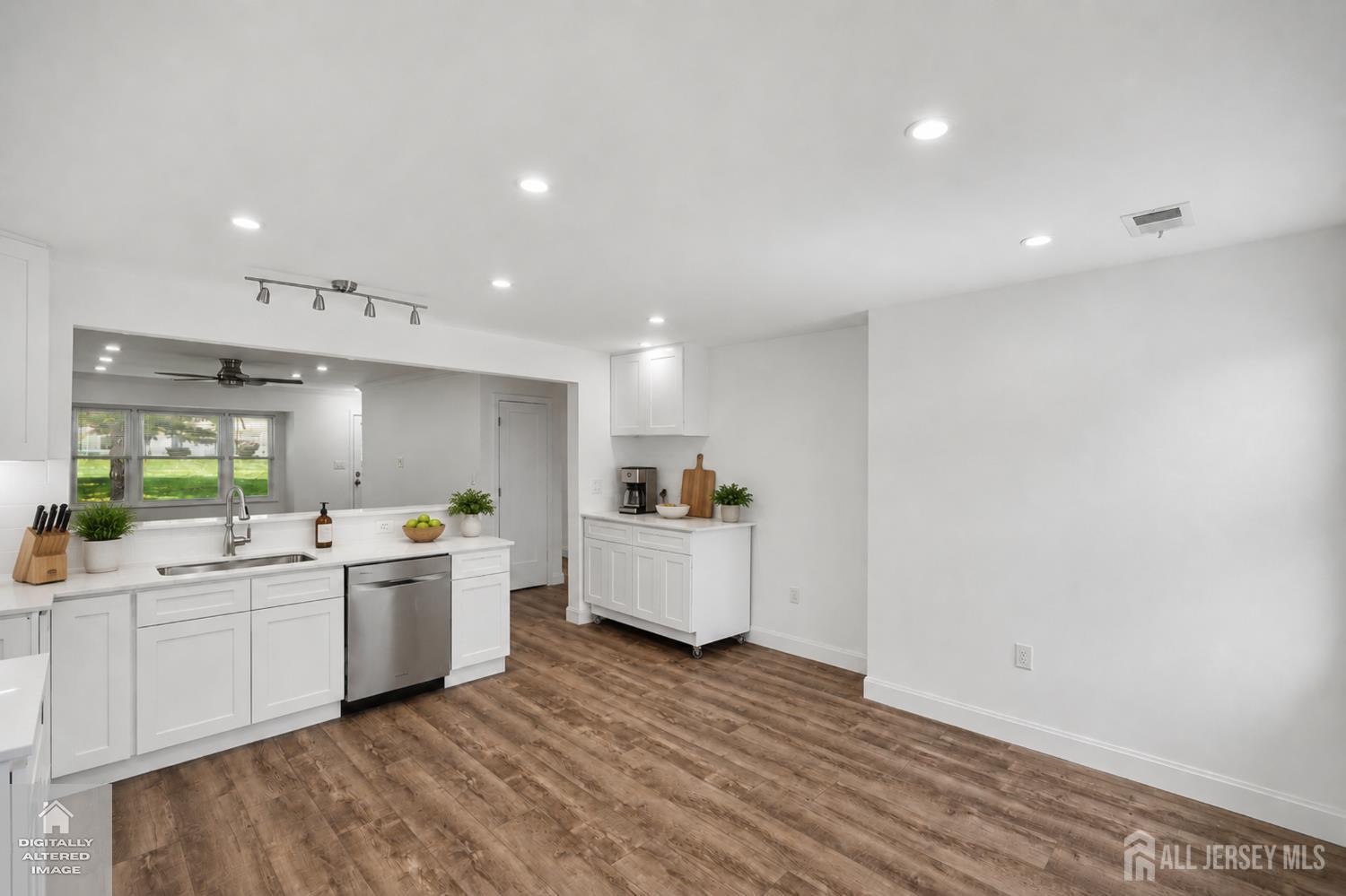 6 Plaza De Las Flores C, Freehold, NJ, 07728 image 14