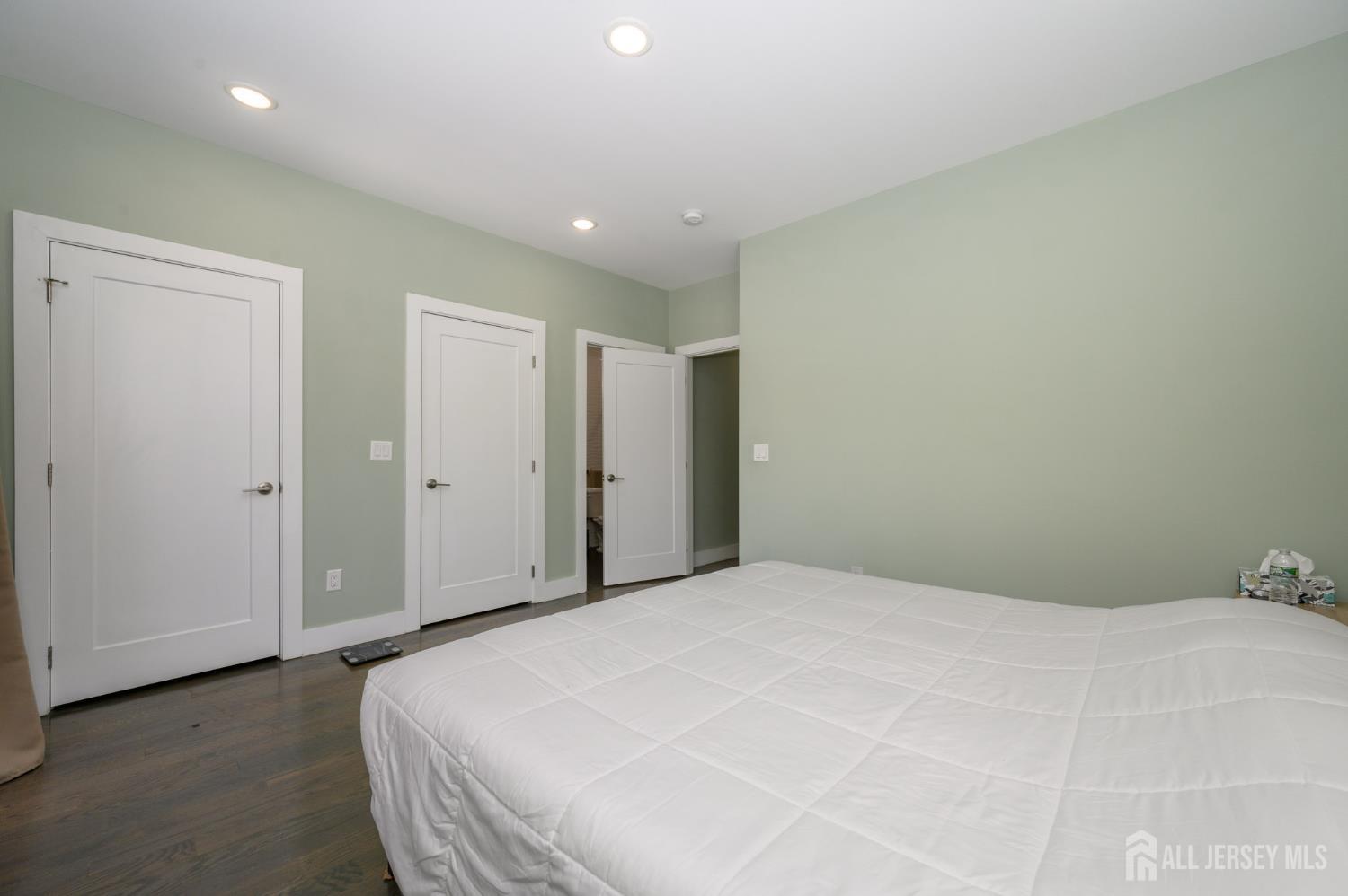 197 Garfield Avenue, Jersey City, NJ, 07305 image 16