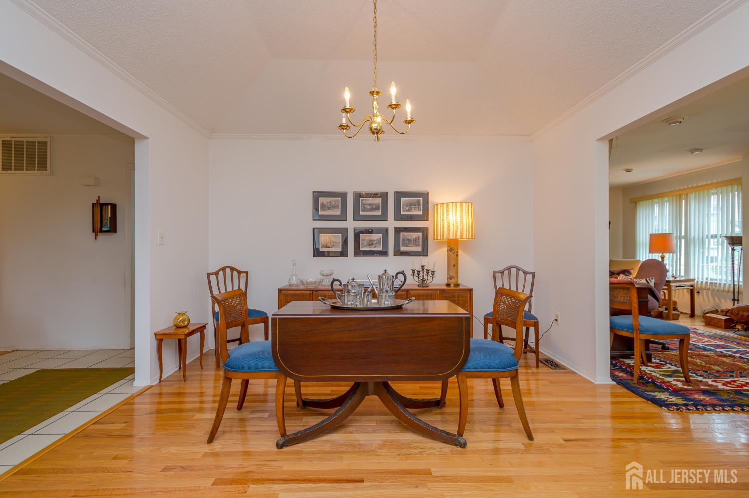 6 Franklin Pierce Drive Image 5