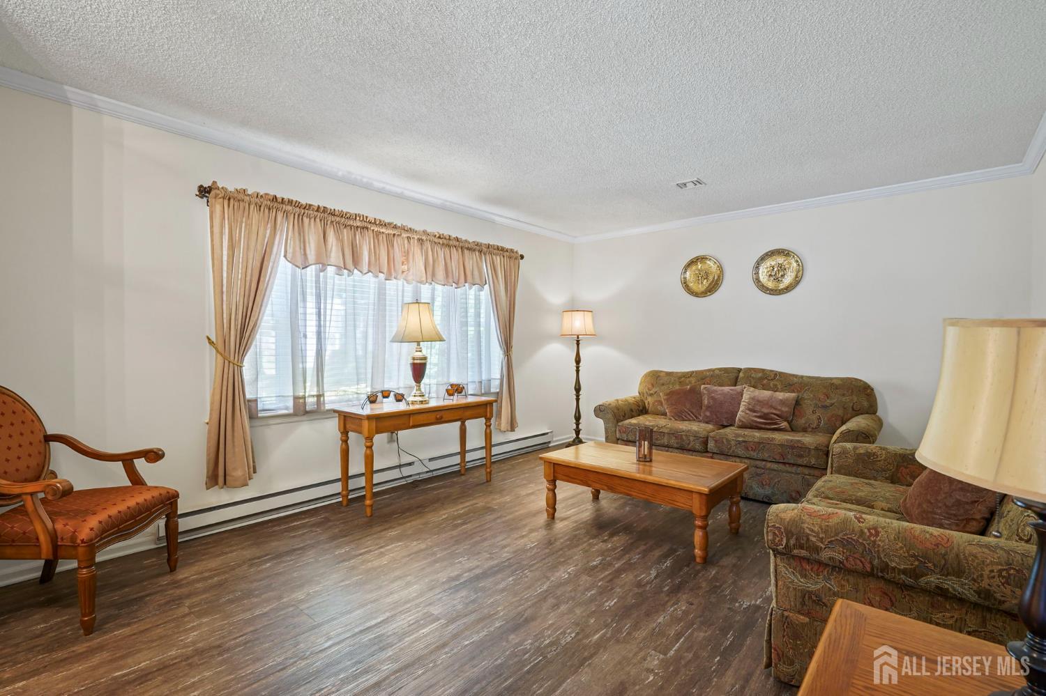 312 sharon Way C Image 5