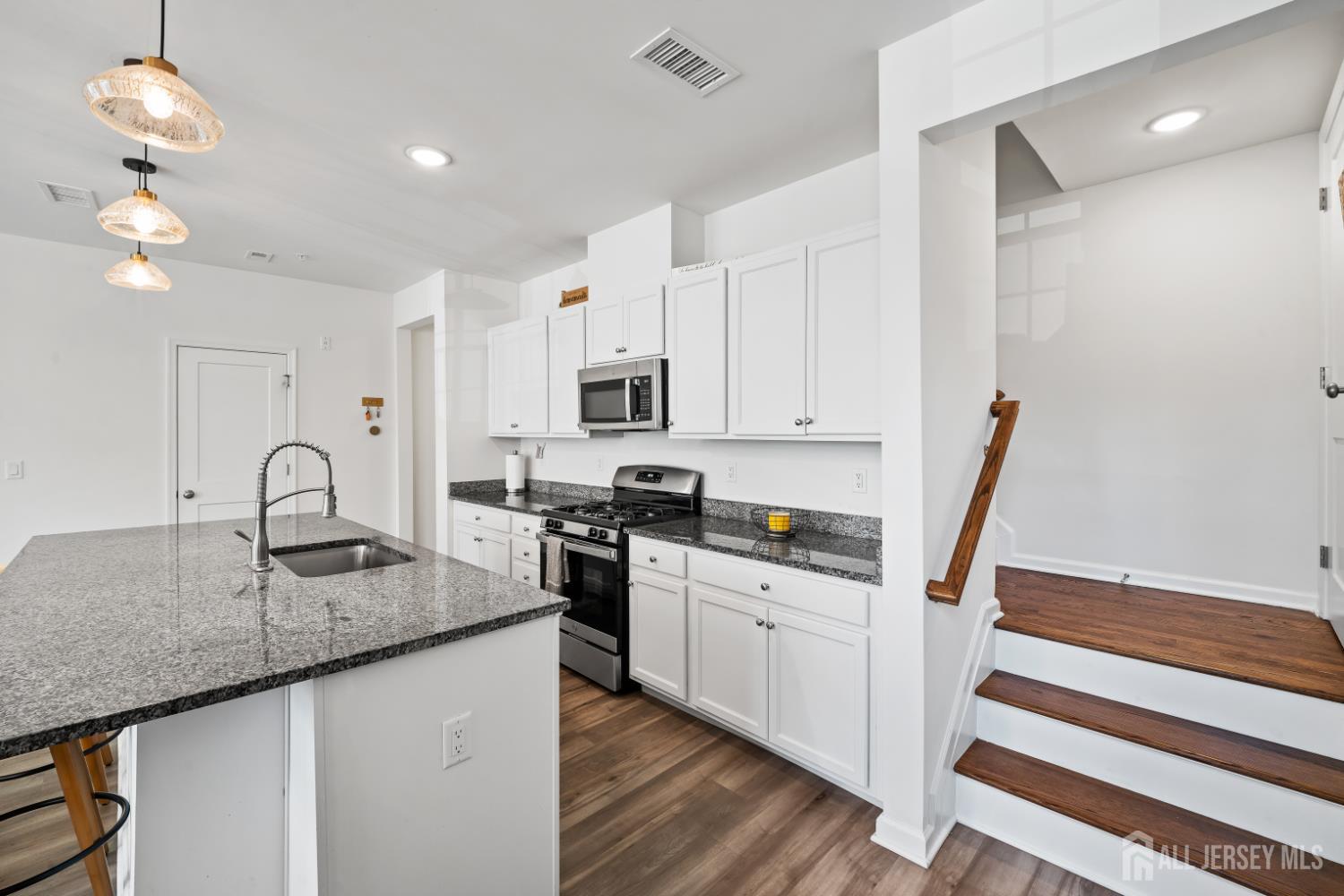 215 park Lane, Dunellen, NJ, 08812 image 10