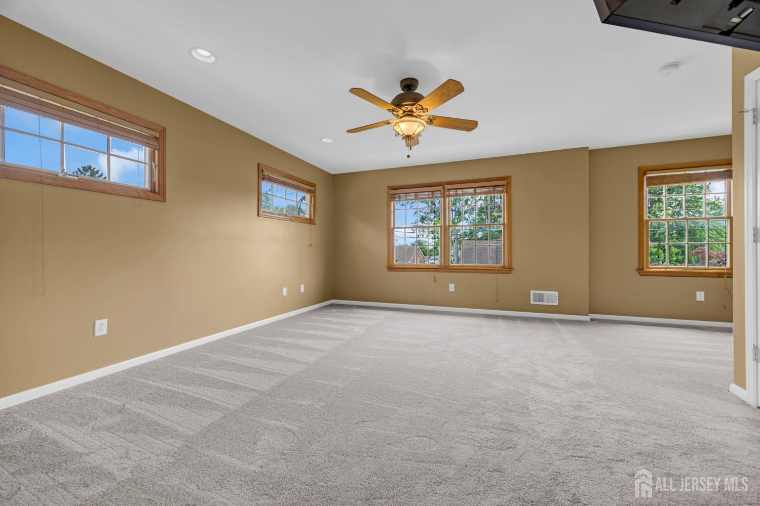 137 Woodland Avenue, Fords, NJ, 08863 image 16