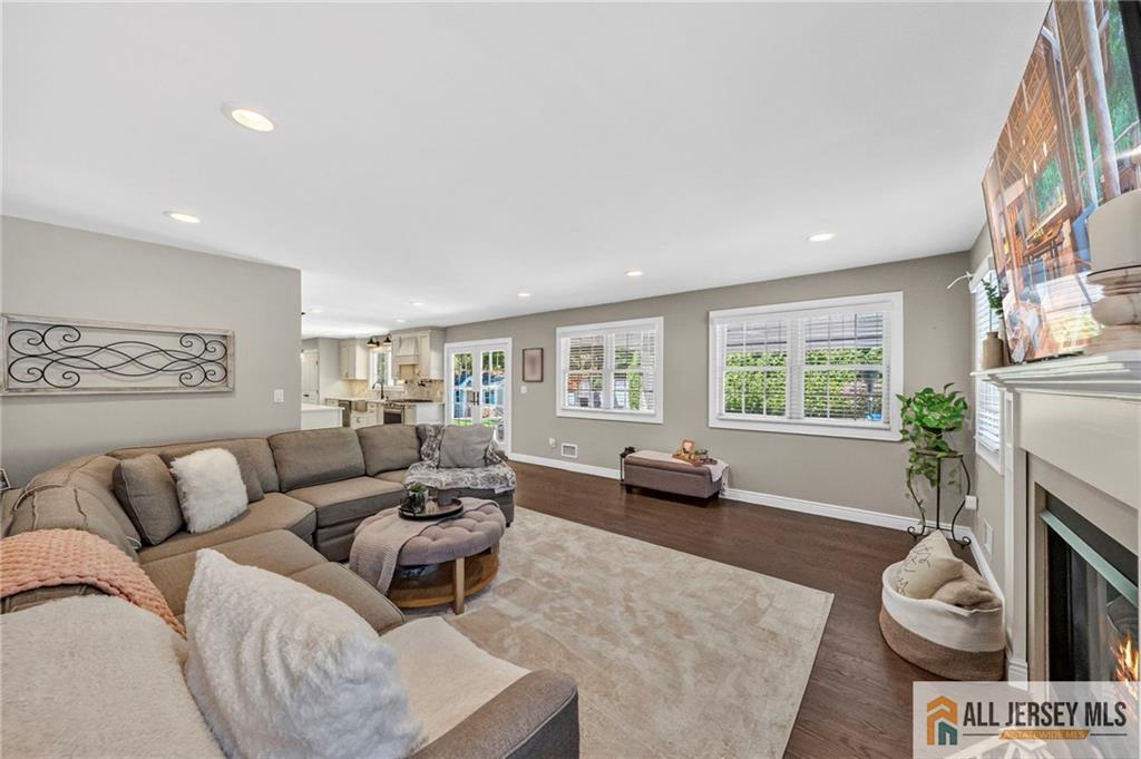 43 Pennington Avenue, Colonia, NJ, 07067 image 18