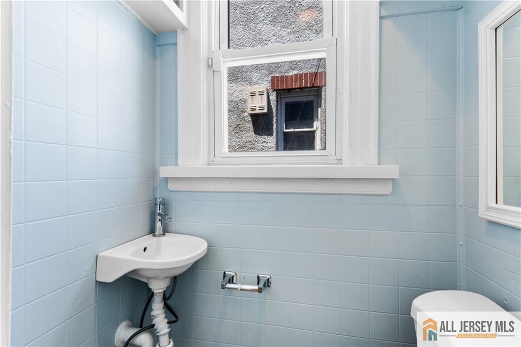 48 Catalpa Avenue, Perth Amboy, NJ, 08861 image 13