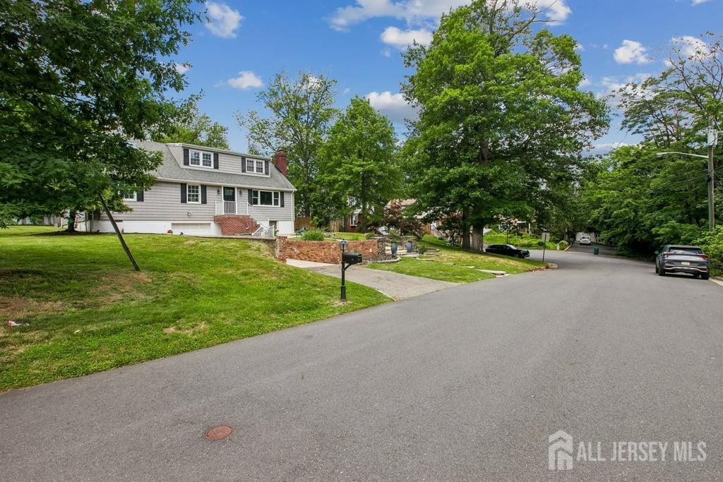 24 Jersey Avenue Image 3