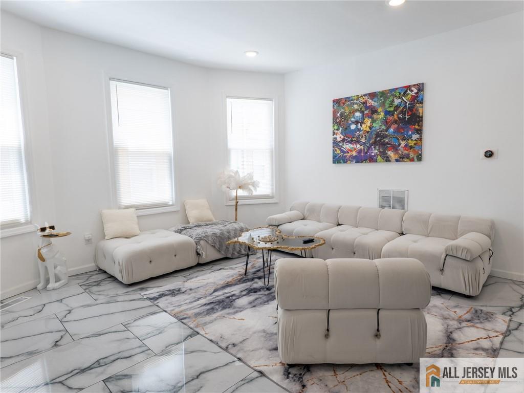 32 Palm Street, Newark, NJ, 07106 image 21