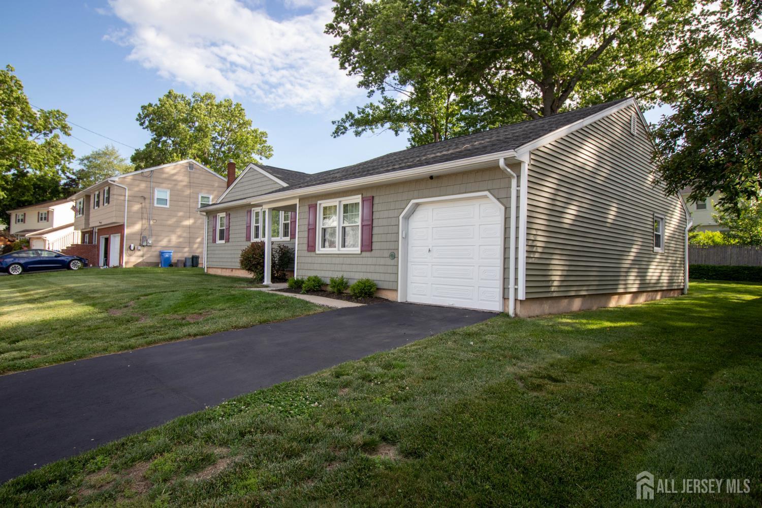 14 Tracey Drive, Milltown, NJ, 08850 image 19