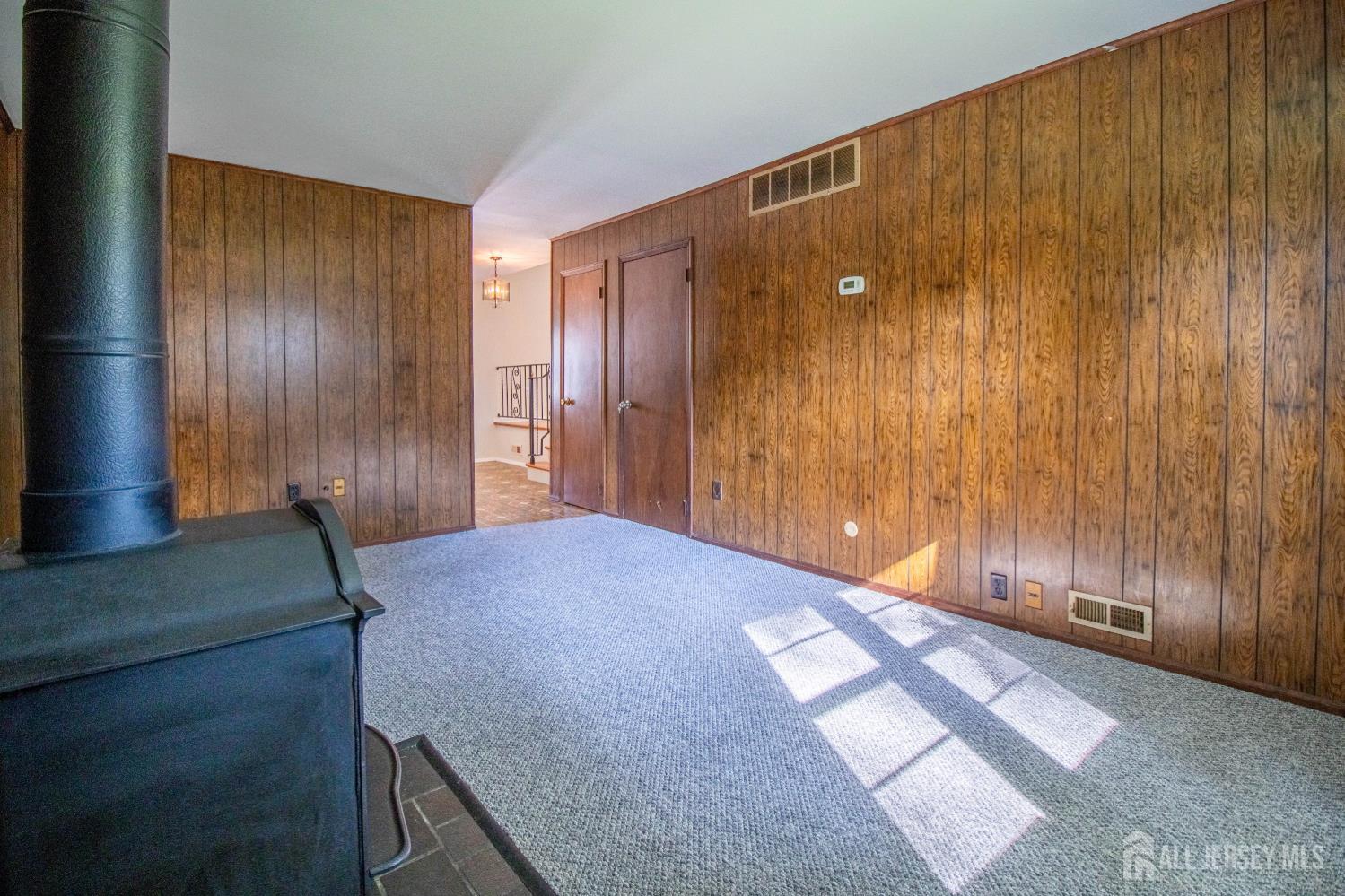 14 Tracey Drive, Milltown, NJ, 08850 image 8