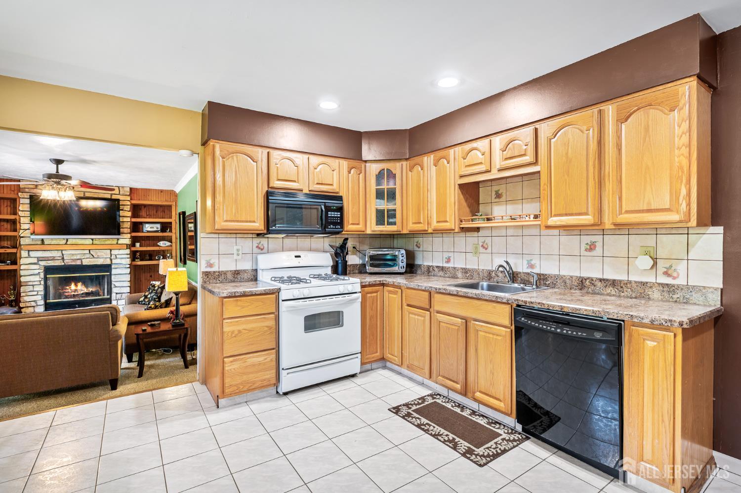 5 Camelot Drive, East Brunswick, NJ, 08816 image 7