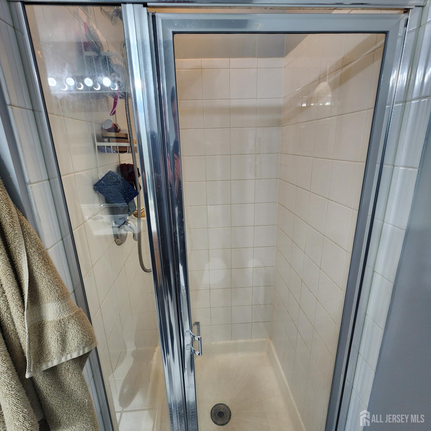 1325 Fernwood Court, New Brunswick, NJ, 08901 image 15