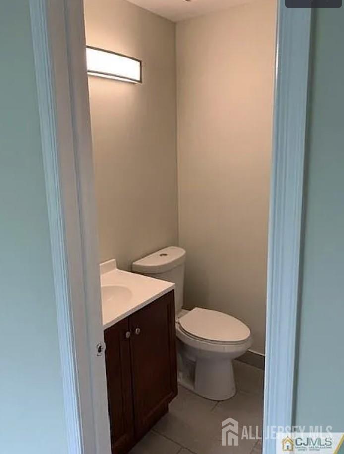 221 Hampshire Court Image 4