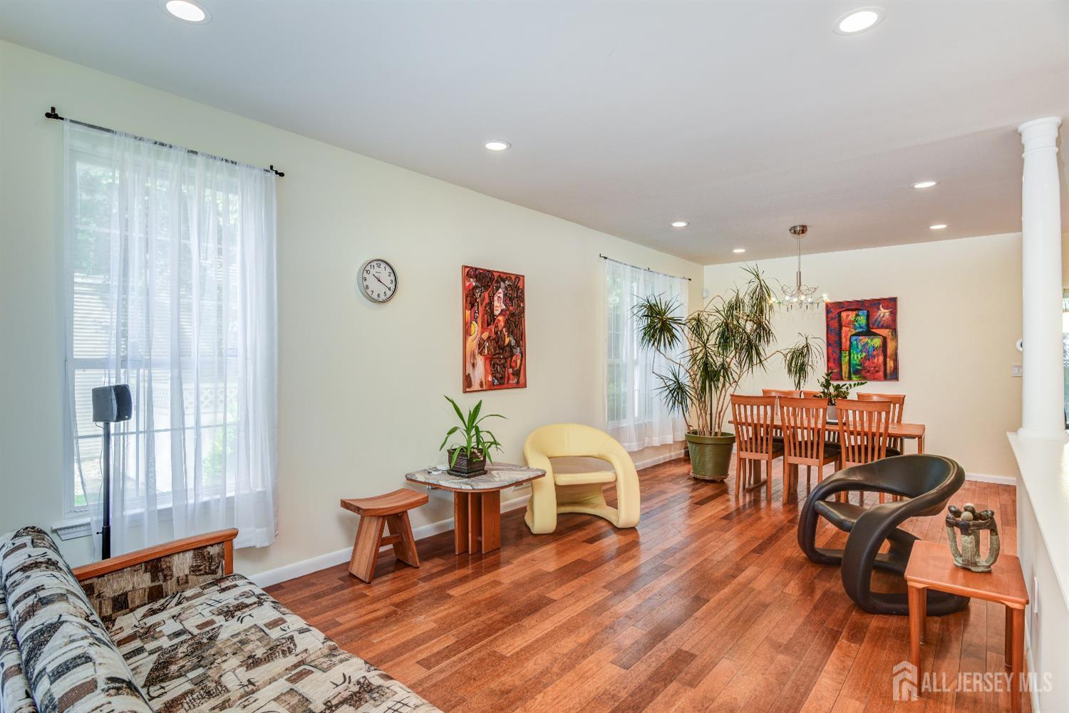 411 Perry Street Image 4