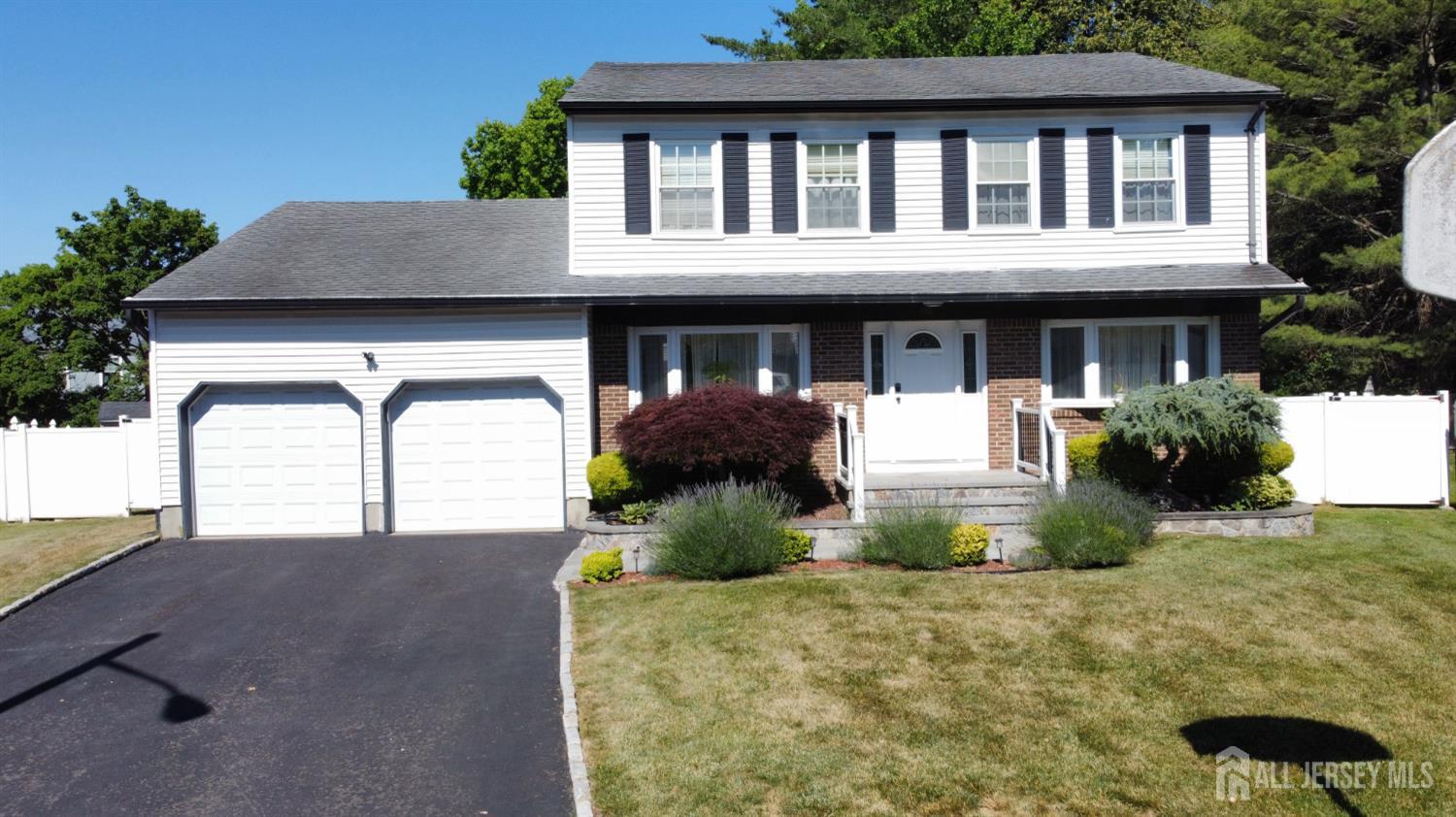 80 Deerfield Road Image 1