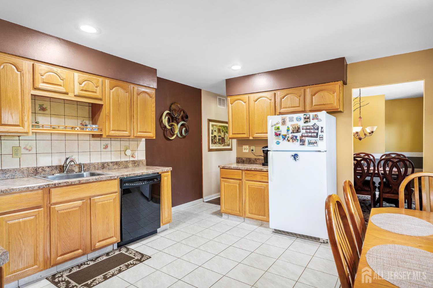 5 Camelot Drive, East Brunswick, NJ, 08816 image 8
