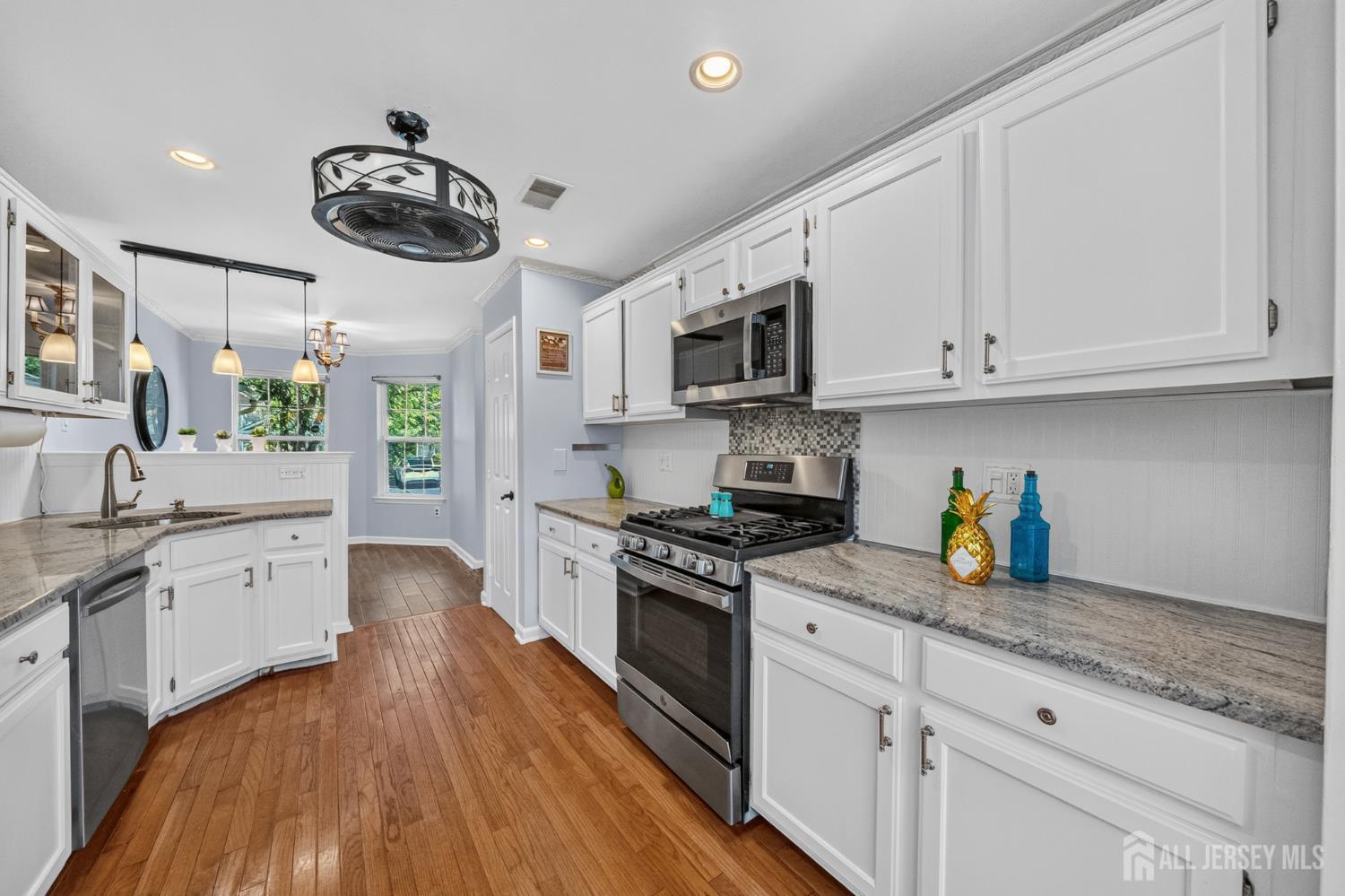 303 Cobblestone Court, South Brunswick, NJ, 08852 image 9