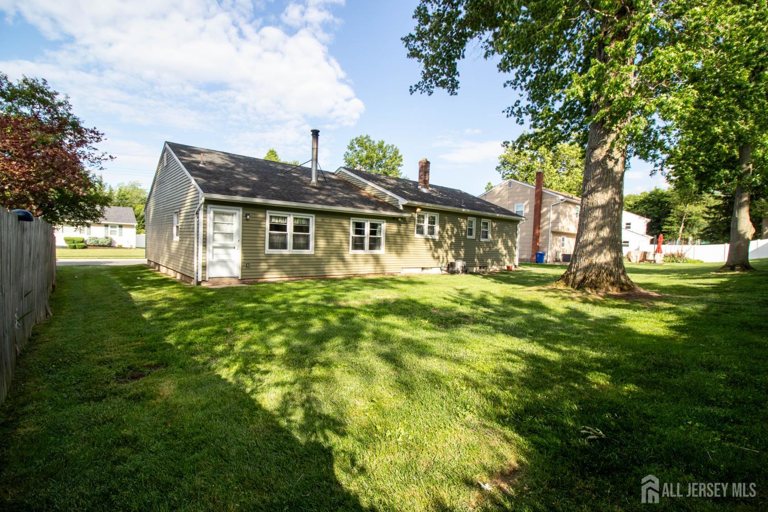 14 Tracey Drive, Milltown, NJ, 08850 image 20