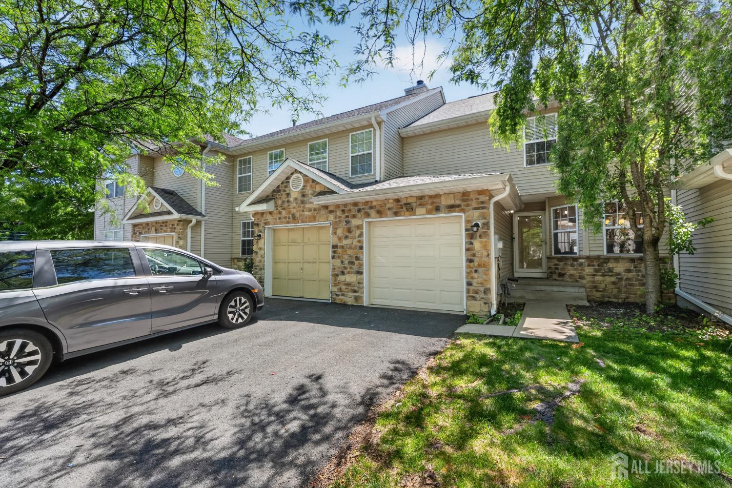 303 Cobblestone Court Image 2