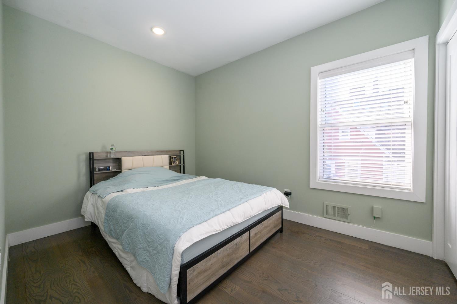 197 Garfield Avenue, Jersey City, NJ, 07305 image 9