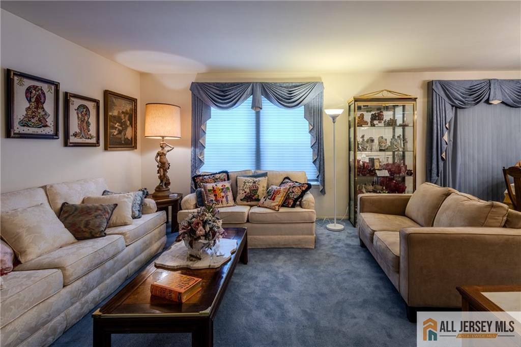 4 Martin Van Buren Drive B Image 5