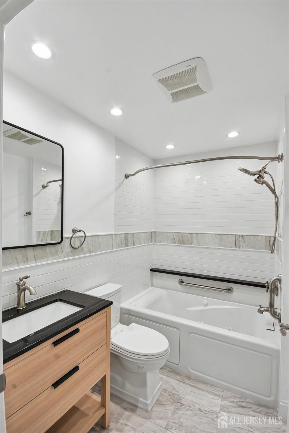 6 Plaza De Las Flores C, Freehold, NJ, 07728 image 18