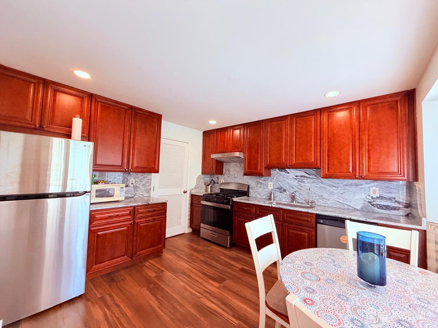 918 Plymouth Road, North Brunswick, NJ, 08902 image 13