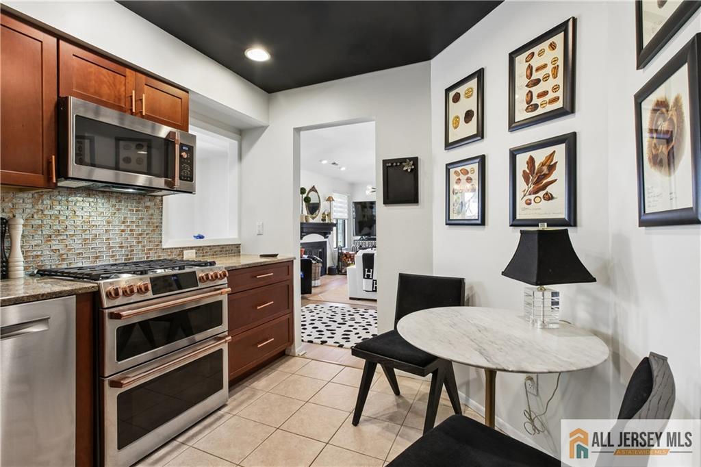 2 Park Gate Drive 1002, Edison, NJ, 08820 image 8