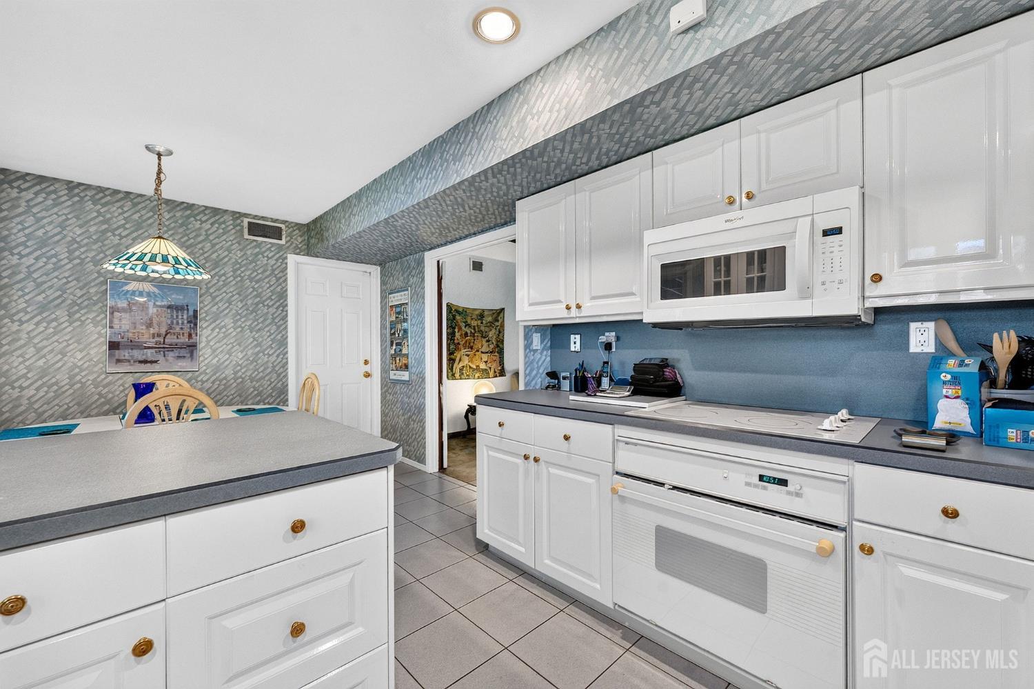 29 Ormont Lane, Matawan, NJ, 07747 image 8