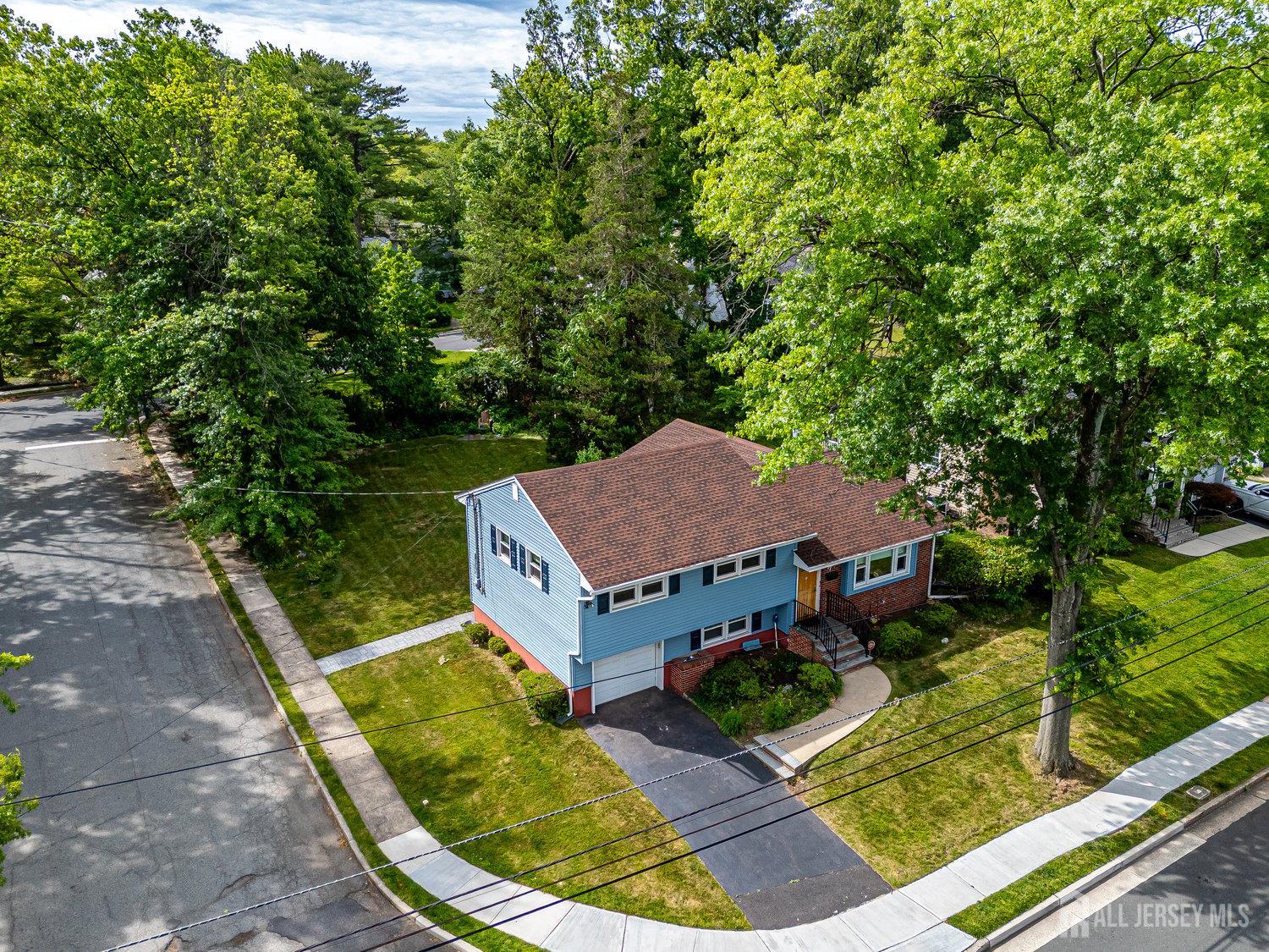 77 Woodside Avenue Image 4