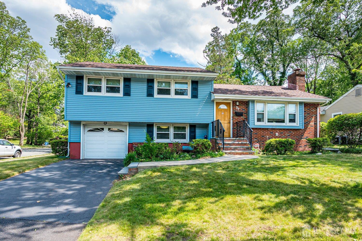 77 Woodside Avenue Image 2
