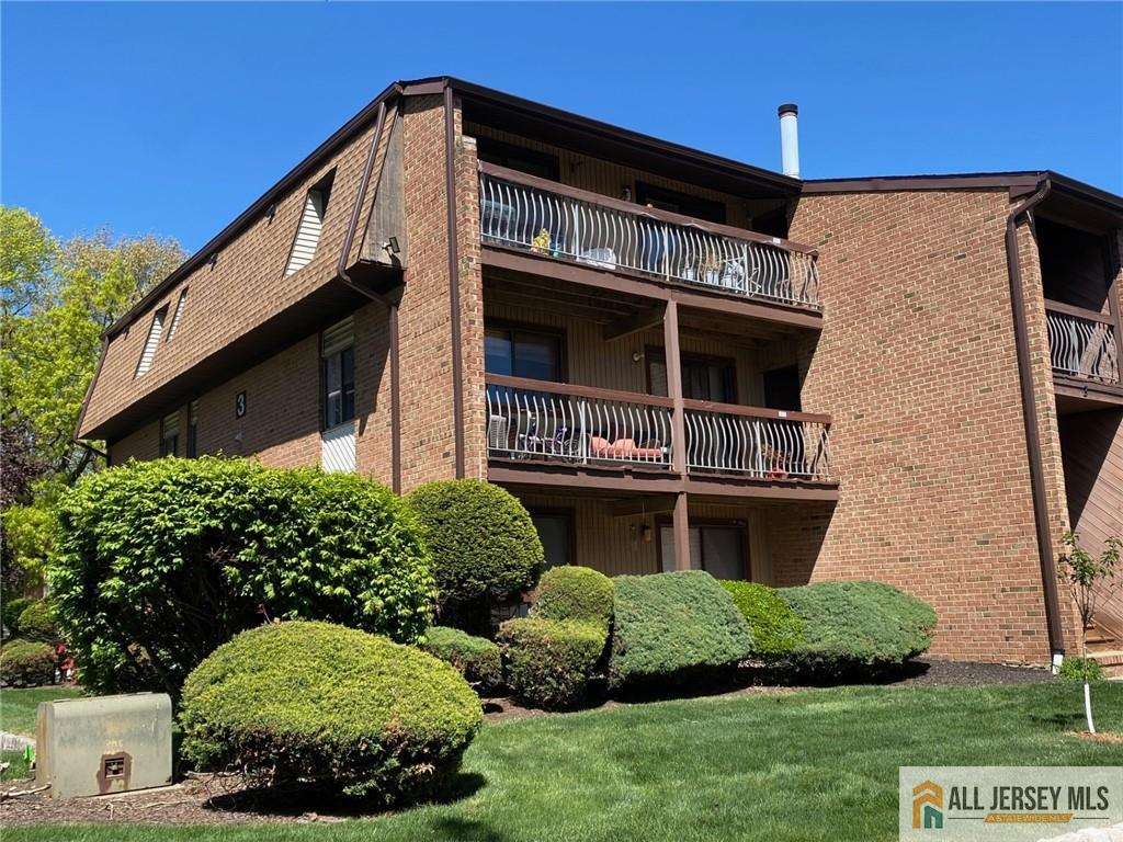 301 Edison Glen Terrace 301 Image 3