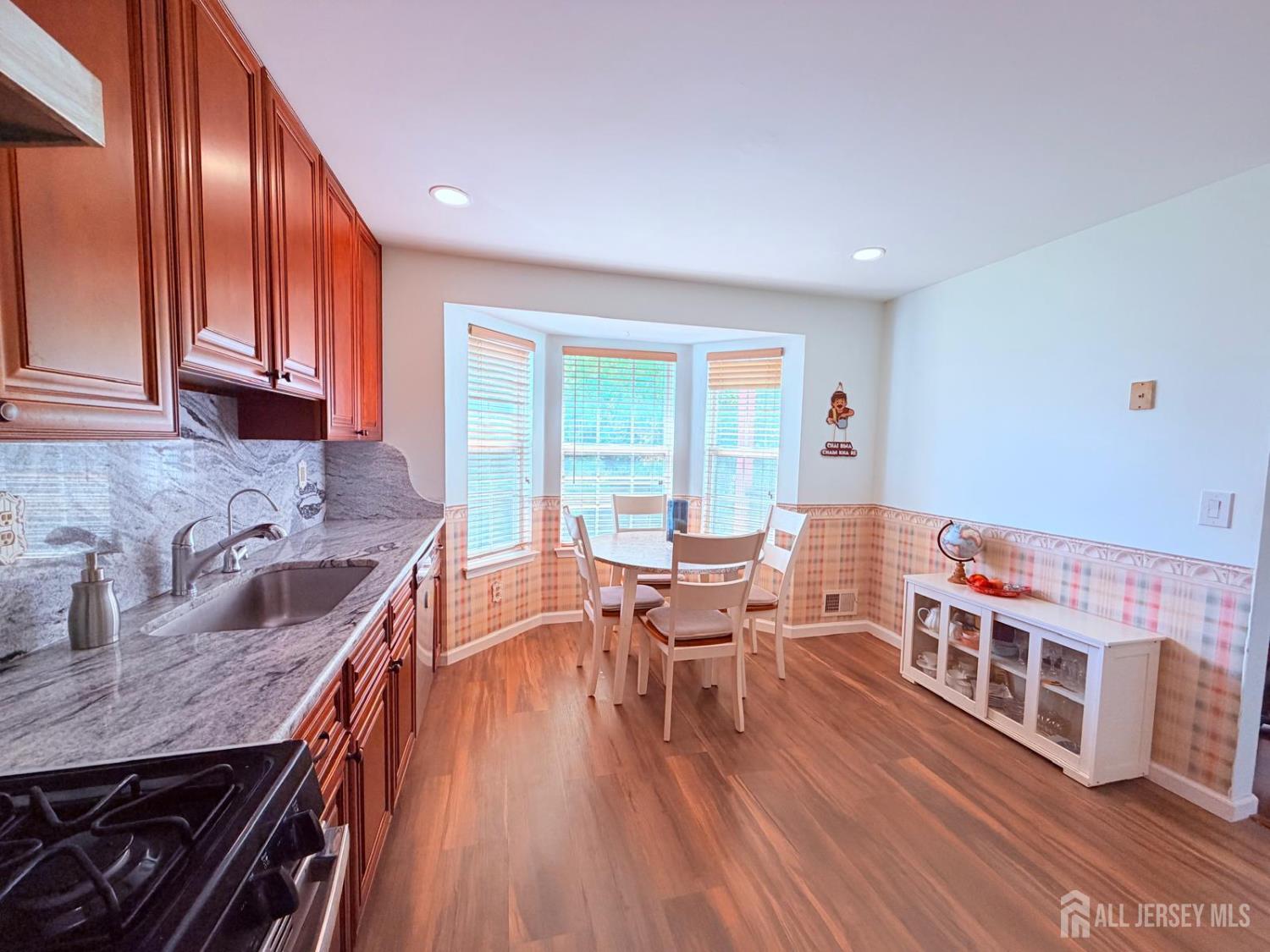 918 Plymouth Road, North Brunswick, NJ, 08902 image 11